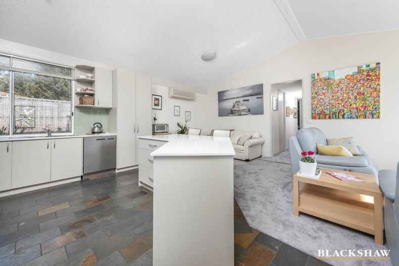 28 Shepherdson Place Isaacs 28 Shepherdson Place Isaacs