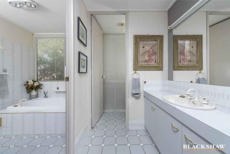 28 Shepherdson Place Isaacs 28 Shepherdson Place Isaacs