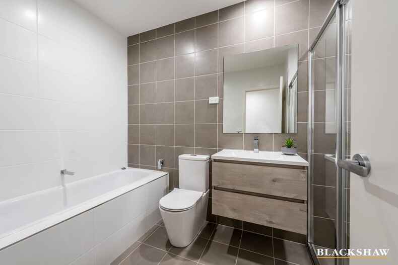 58/124 John Gorton Drive Coombs