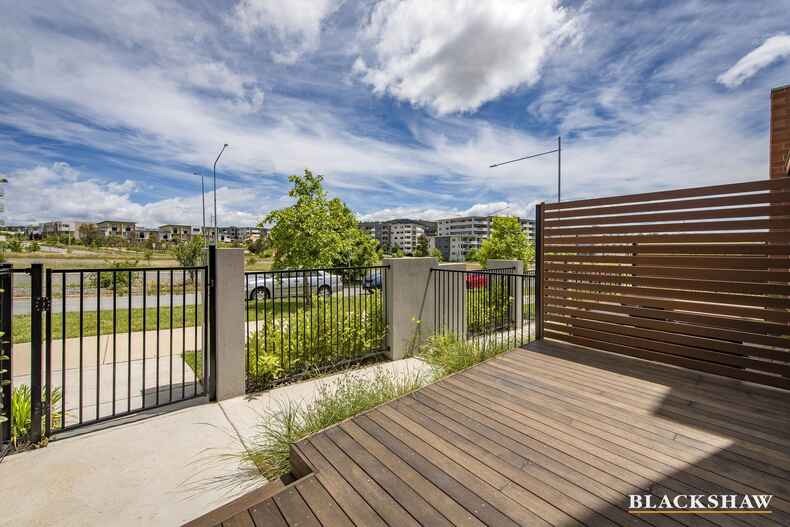 58/124 John Gorton Drive Coombs