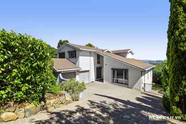 10 Mackrell Place Calwell