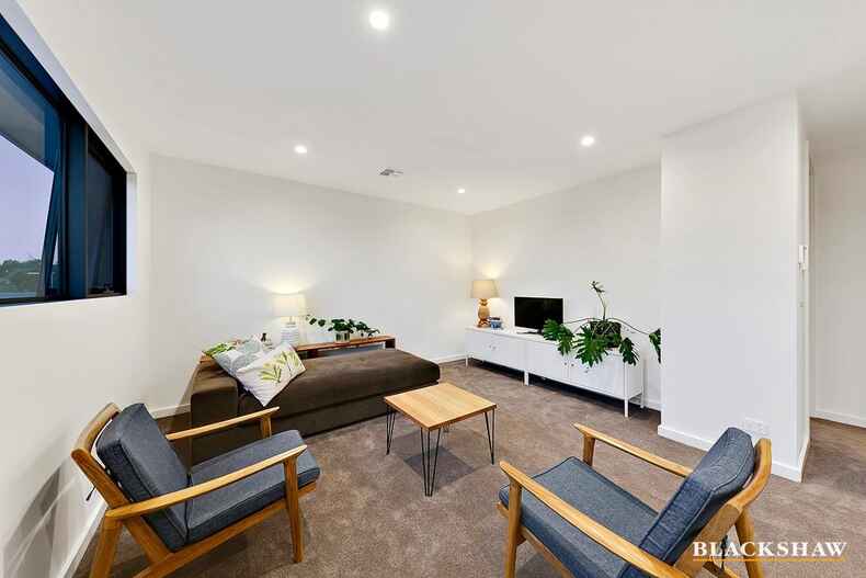 38 Stonehaven Crescent Deakin
