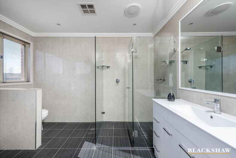 5 Naismith Place Gleneagles Kambah