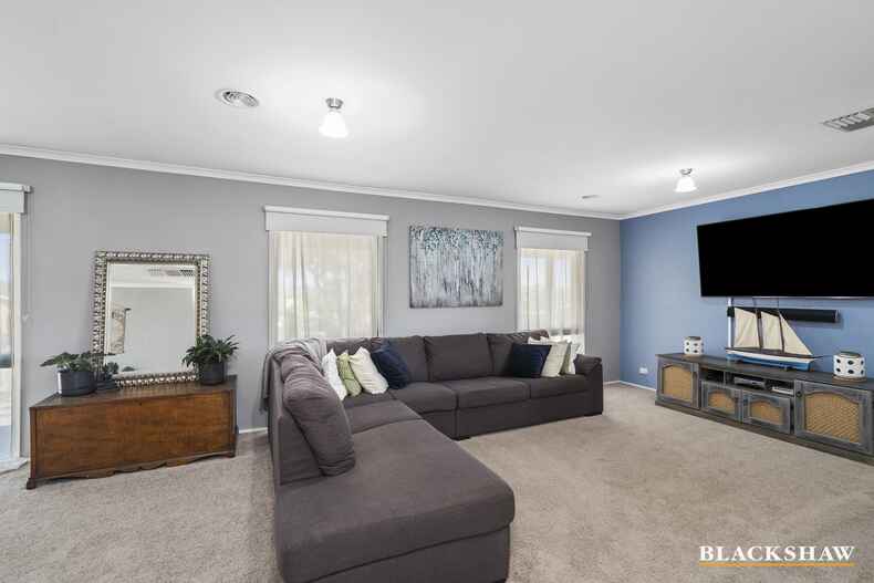 11 Carrodus Street Fraser