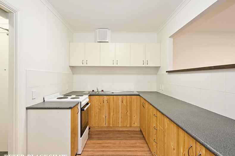 24/3 Allambee Street Reid