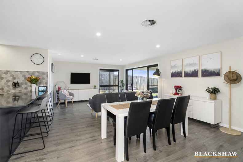 7/49 Fullston Way Holt