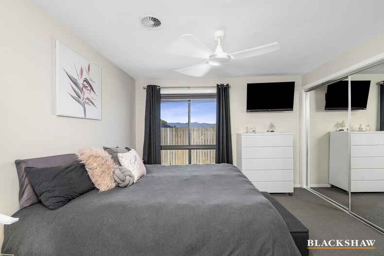 7/49 Fullston Way Holt