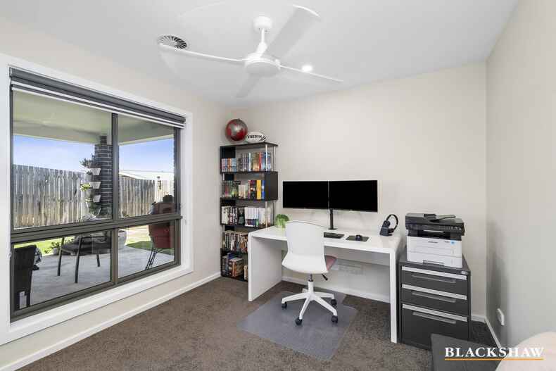 7/49 Fullston Way Holt