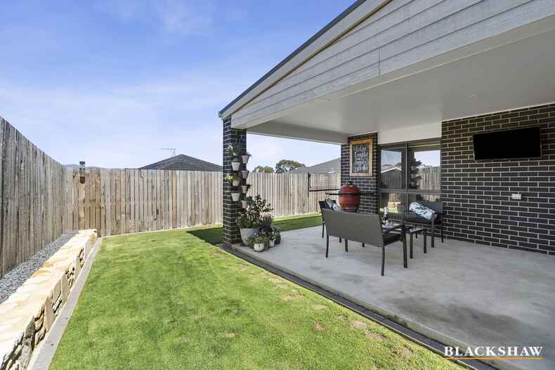 7/49 Fullston Way Holt