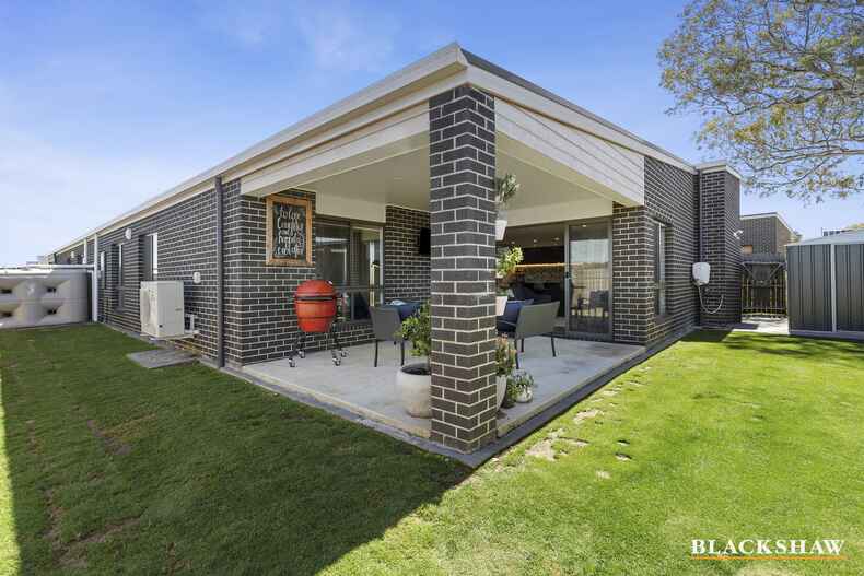 7/49 Fullston Way Holt