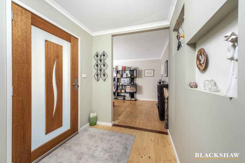 34 Werribee Crescent Farrer