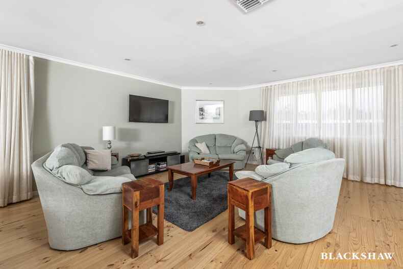 34 Werribee Crescent Farrer