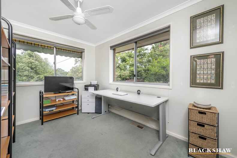 34 Werribee Crescent Farrer