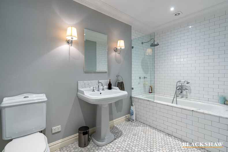 95 Strickland Crescent Deakin 95 Strickland Crescent Deakin