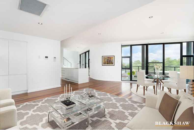 13/43 Hampton Circuit Yarralumla