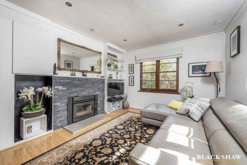 17 Macartney Crescent Deakin