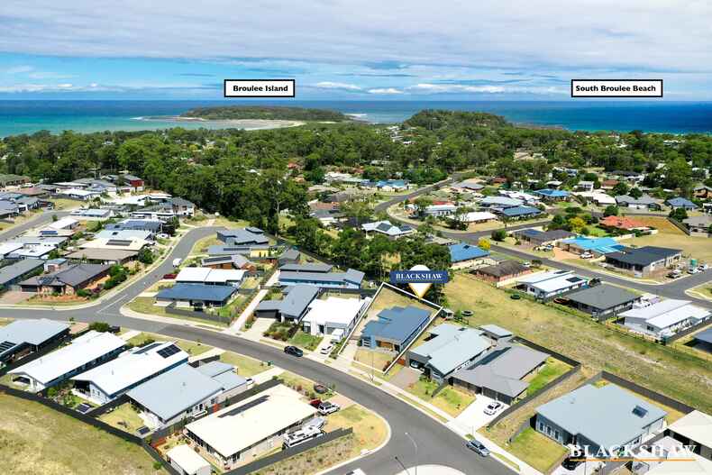 22 Gillan Grove Broulee