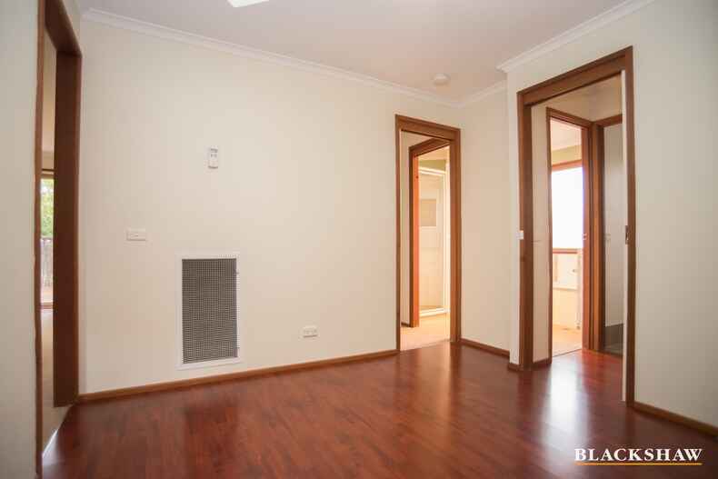 16/7 McClintock Street Lyneham