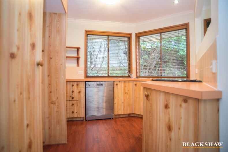 16/7 McClintock Street Lyneham
