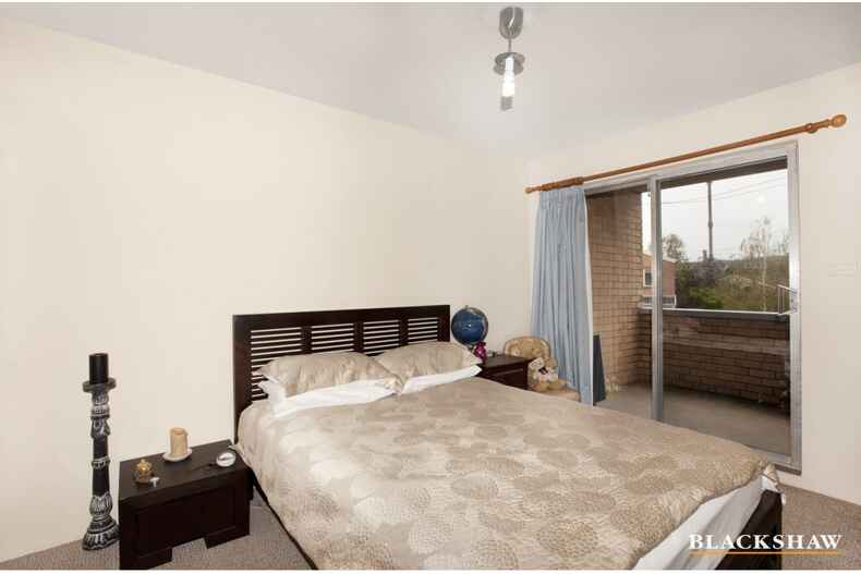 2/4 Mowatt Street Queanbeyan