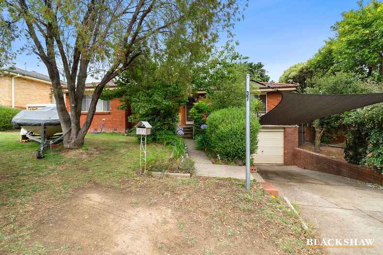 37 Broadbent Street Scullin