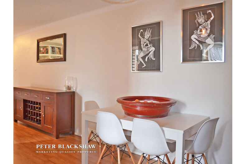 2/99 Canberra Avenue Griffith