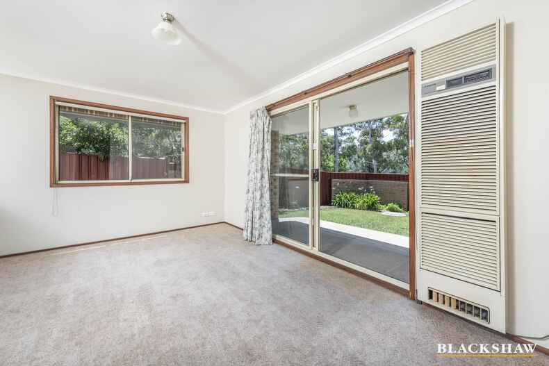 1/1 John Young Crescent Greenway