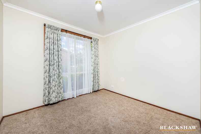 1/1 John Young Crescent Greenway