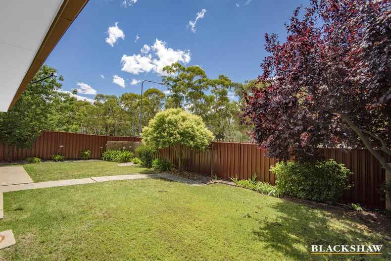 1/1 John Young Crescent Greenway
