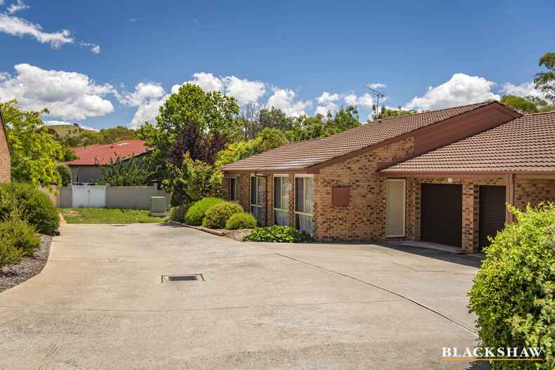 1/1 John Young Crescent Greenway