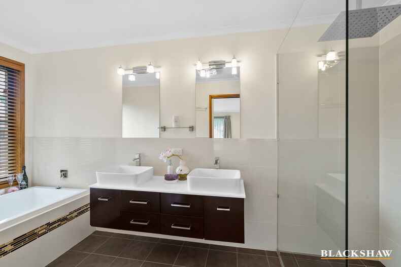 1 Lightfoot Crescent Florey