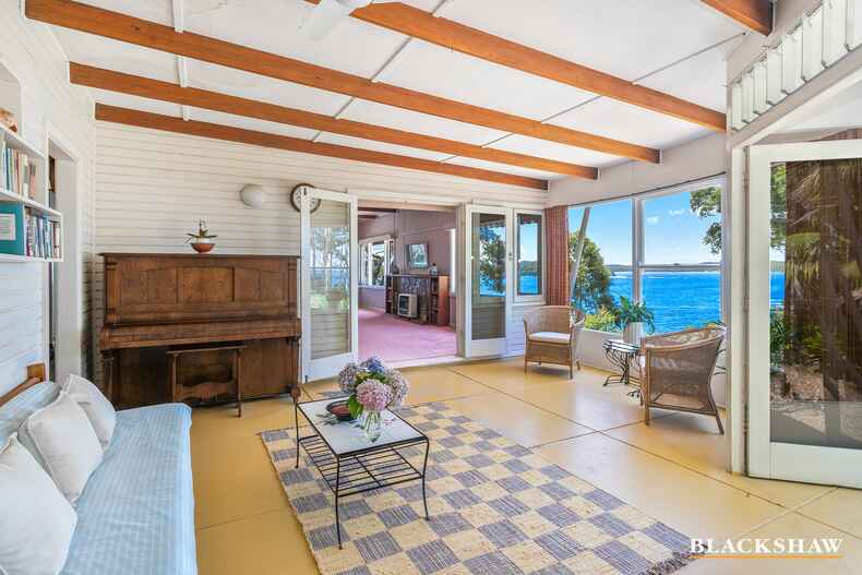 19 Bronte Crescent Sunshine Bay