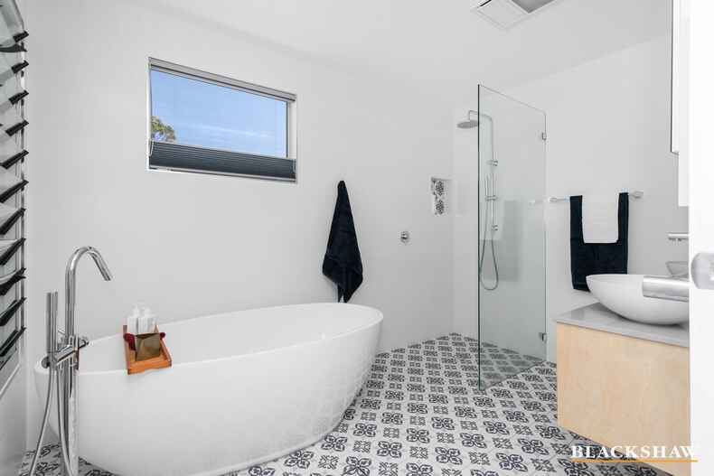 21 Barbara Crescent Denhams Beach 21 Barbara Crescent Denhams Beach