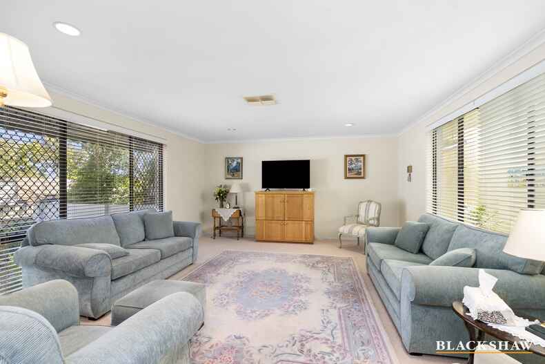 19 Brownlow Place Holt 19 Brownlow Place Holt