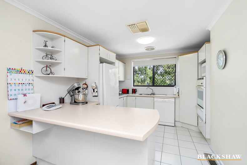 19 Brownlow Place Holt 19 Brownlow Place Holt