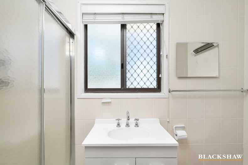 19 Brownlow Place Holt 19 Brownlow Place Holt