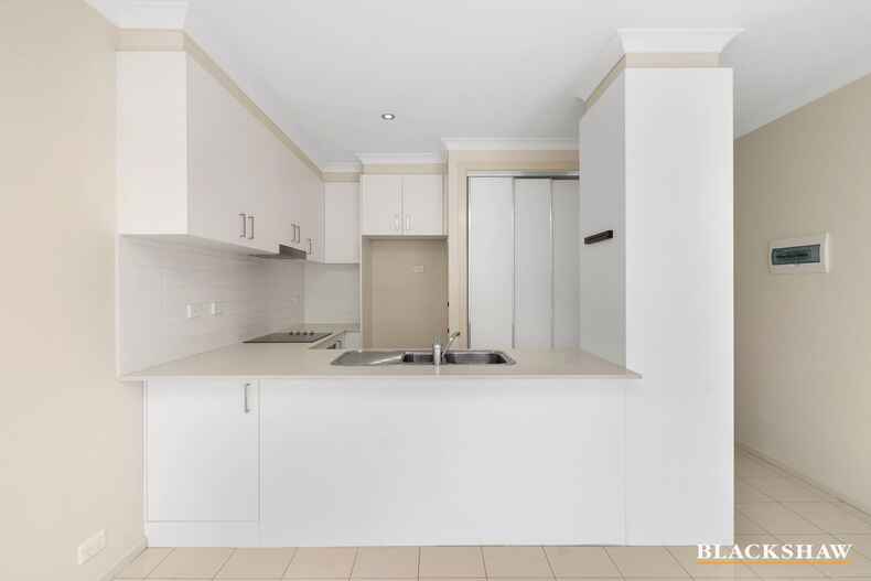 2/17 Majura Avenue Dickson