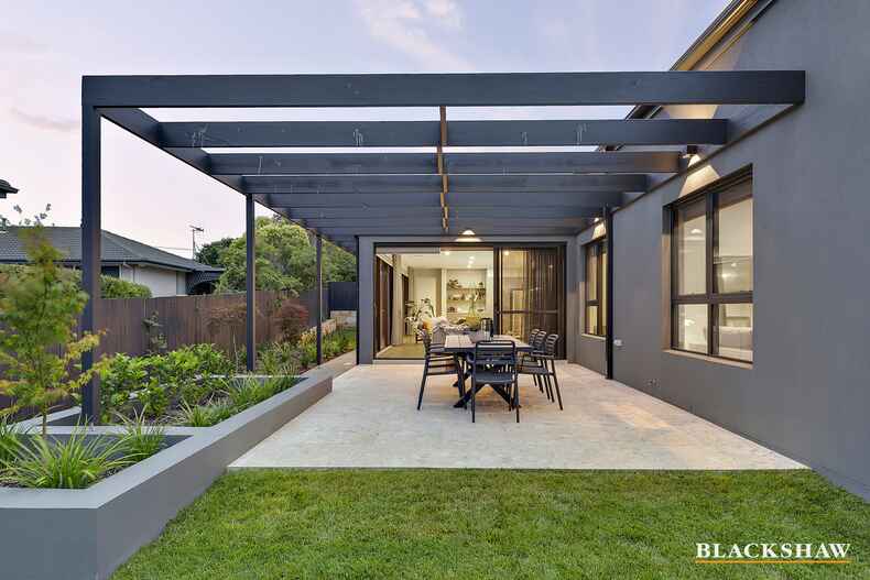 1/7 Mawson Drive Mawson