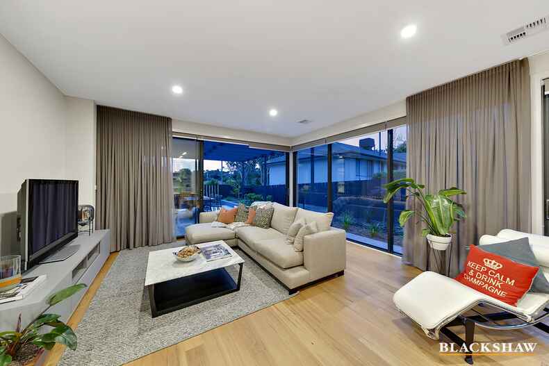 1/7 Mawson Drive Mawson