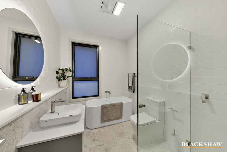 1/7 Mawson Drive Mawson