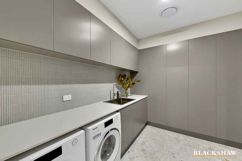 1/7 Mawson Drive Mawson
