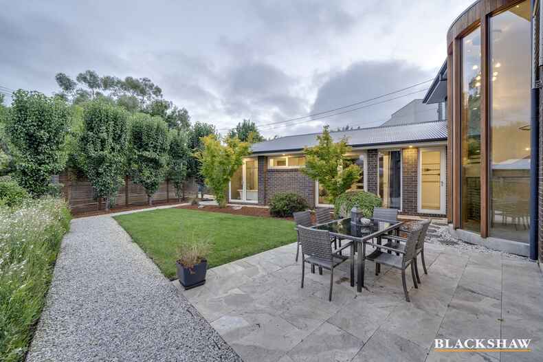 1 Macartney Crescent Deakin