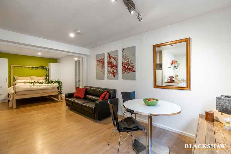 10 Elliott Street Campbell
