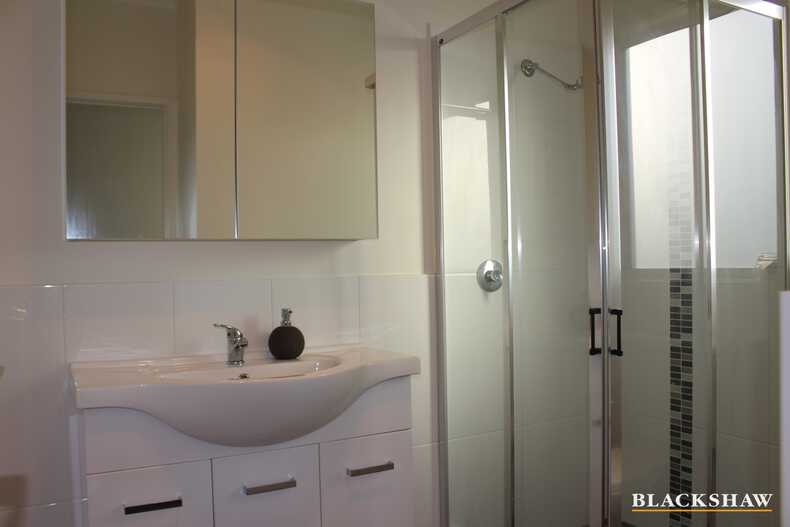 3/161 Uriarra Road Queanbeyan