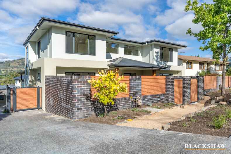 2/151 Shackleton Circuit Mawson