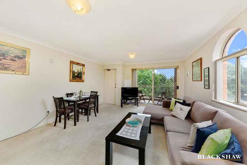 25/12 Albermarle Place Phillip