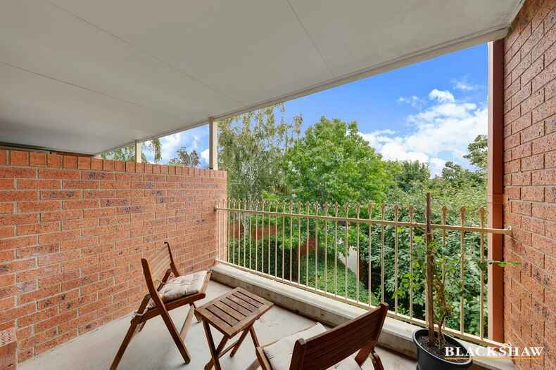 25/12 Albermarle Place Phillip