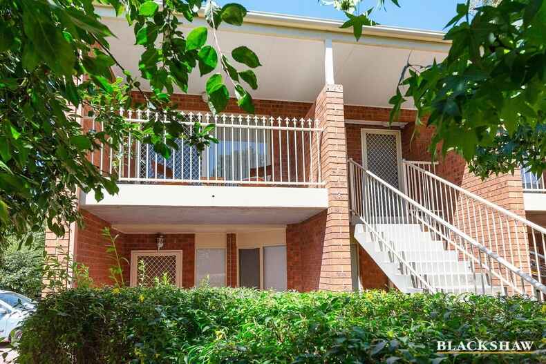 25/12 Albermarle Place Phillip