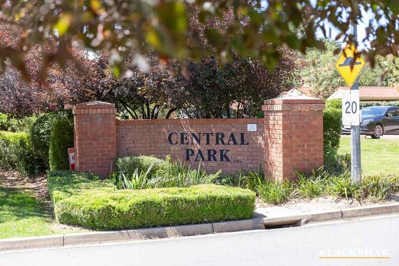 25/12 Albermarle Place Phillip