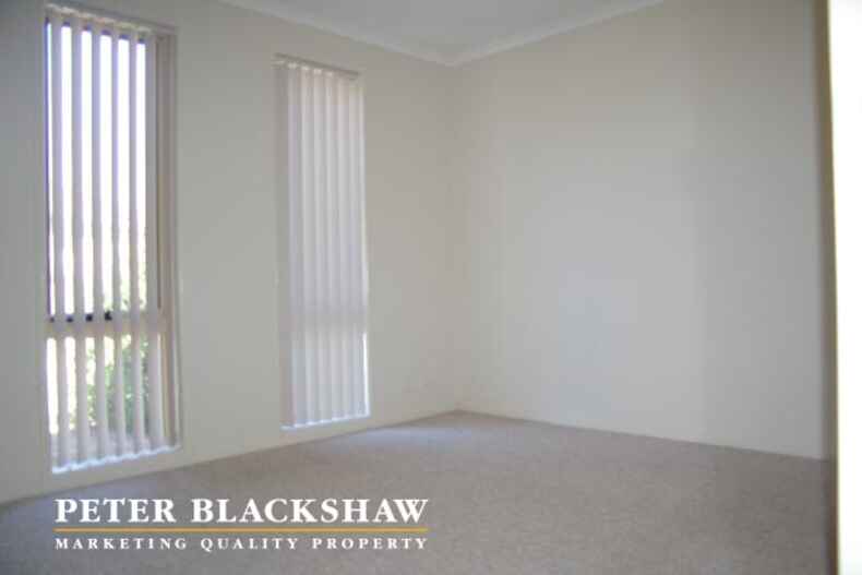 7/27 Paperbark Street Banks